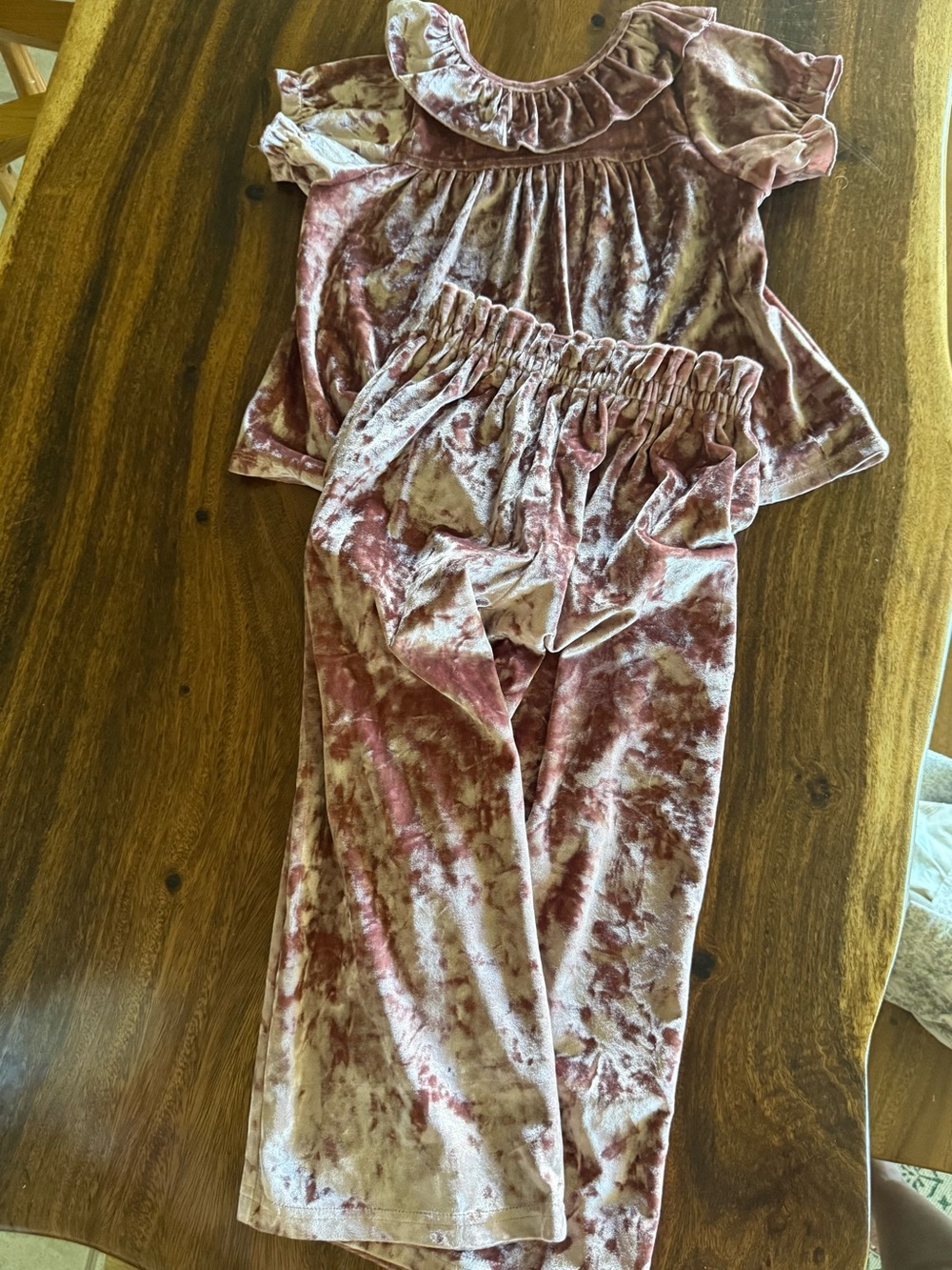 Pink Chicken Pink size 7 Velvet outfit